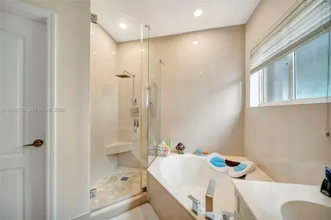 10880 NW 58th Terrace Doral FL 33178