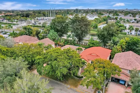 10880 NW 58th Terrace Doral FL 33178