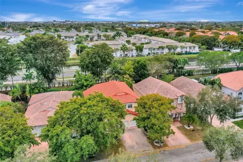 10880 NW 58th Terrace Doral FL 33178