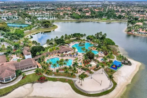 10880 NW 58th Terrace Doral FL 33178