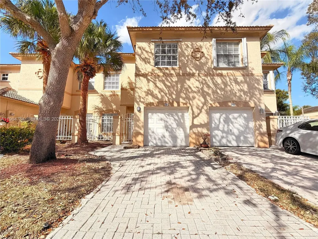 792 NW 170th Terrace Pembroke Pines FL 33028