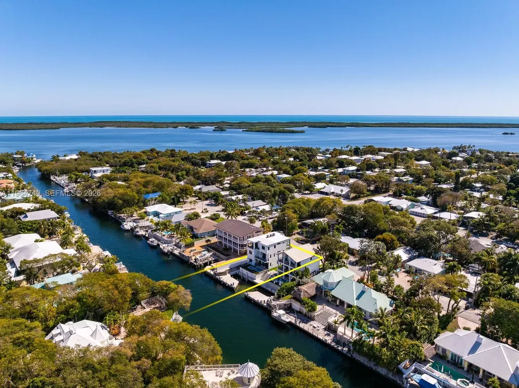 16 Bass Avenue Key Largo FL 33037