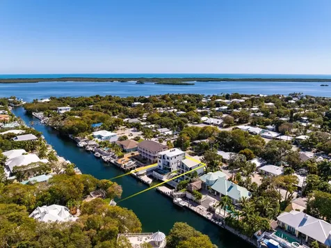 16 Bass Avenue Key Largo FL 33037