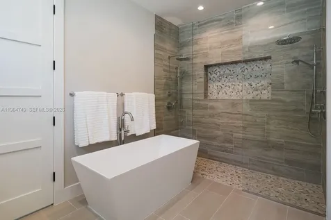 16 Bass Avenue Key Largo FL 33037