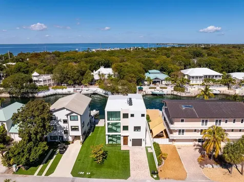 16 Bass Avenue Key Largo FL 33037