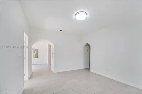 1139 NW 37th Street Miami FL 33127