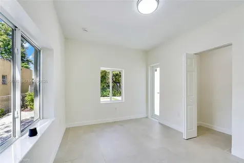 1139 NW 37th Street Miami FL 33127