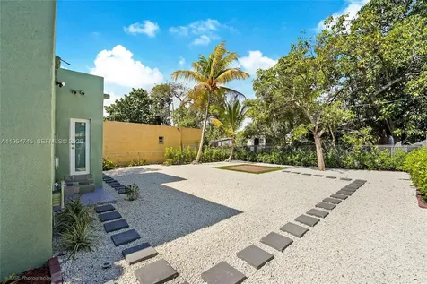 1139 NW 37th Street Miami FL 33127