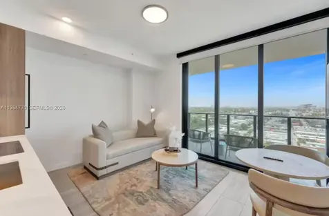 580 72 Miami Beach FL 33141