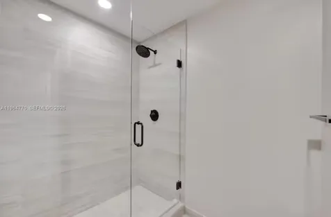 580 72 Miami Beach FL 33141