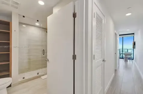 580 72 Miami Beach FL 33141