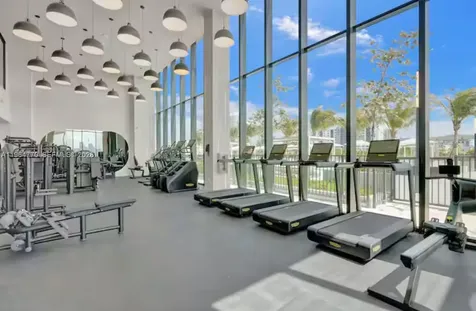 580 72 Miami Beach FL 33141