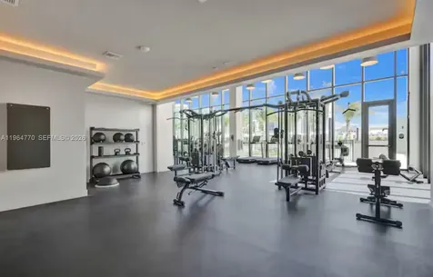 580 72 Miami Beach FL 33141