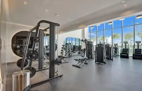 580 72 Miami Beach FL 33141