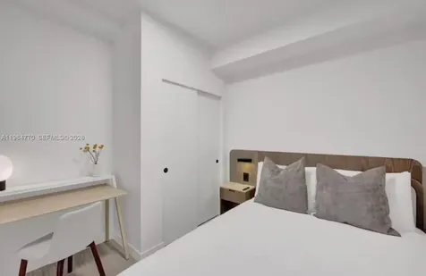580 72 Miami Beach FL 33141