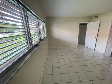 1450 Atlantic Shores Boulevard Hallandale Beach FL 33009