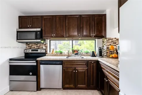 17021 N Bay Road Sunny Isles Beach FL 33160