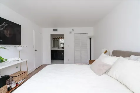 17021 N Bay Road Sunny Isles Beach FL 33160