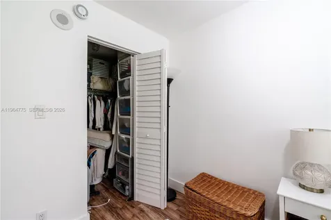 17021 N Bay Road Sunny Isles Beach FL 33160