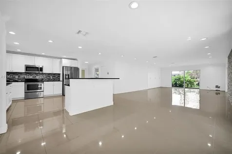 820 E Cypress Lane Pompano Beach FL 33069