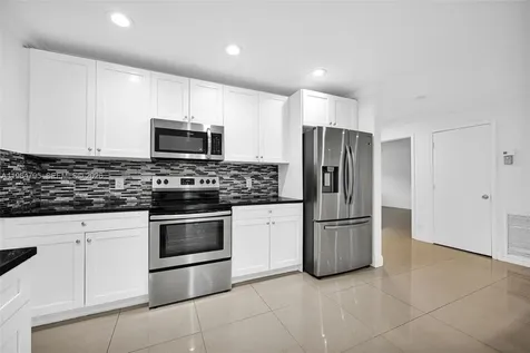 820 E Cypress Lane Pompano Beach FL 33069