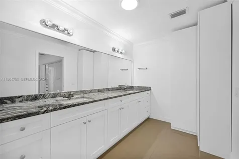 820 E Cypress Lane Pompano Beach FL 33069