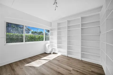 820 E Cypress Lane Pompano Beach FL 33069