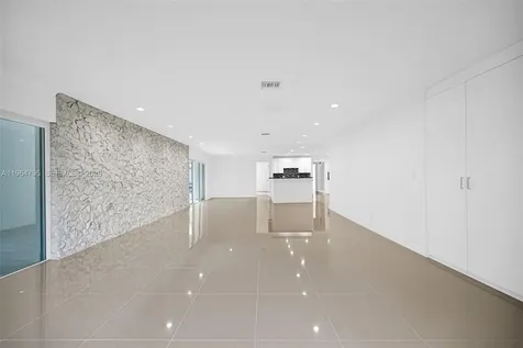 820 E Cypress Lane Pompano Beach FL 33069