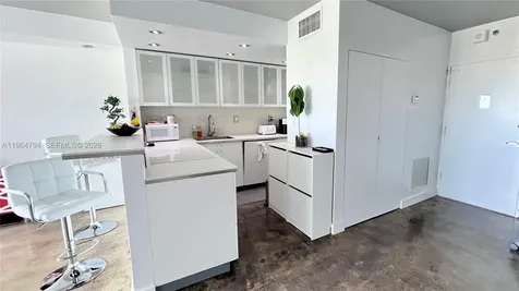 1000 West Avenue Miami Beach FL 33139