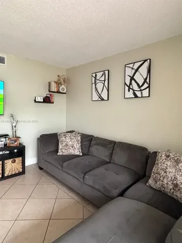 9365 Fontainebleau Boulevard Miami FL 33172