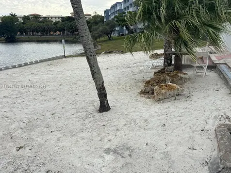 9365 Fontainebleau Boulevard Miami FL 33172