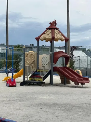 9365 Fontainebleau Boulevard Miami FL 33172
