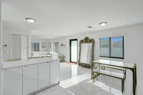 1712 NW 76th Terrace Miami FL 33147
