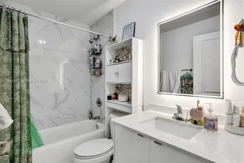 1712 NW 76th Terrace Miami FL 33147
