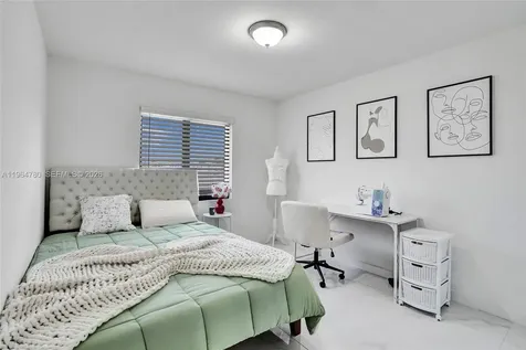 1712 NW 76th Terrace Miami FL 33147
