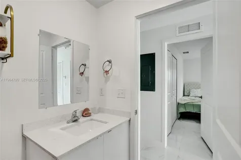 1712 NW 76th Terrace Miami FL 33147