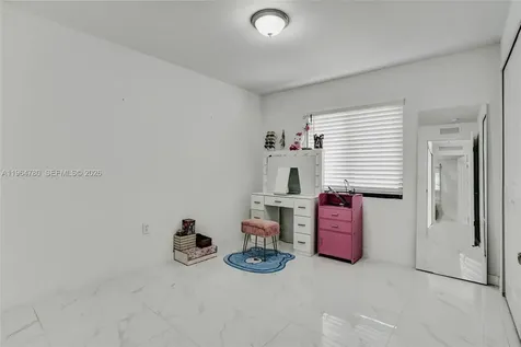 1712 NW 76th Terrace Miami FL 33147