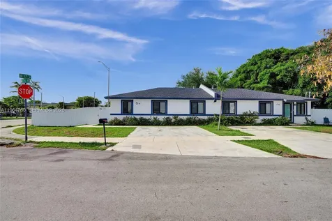 1712 NW 76th Terrace Miami FL 33147