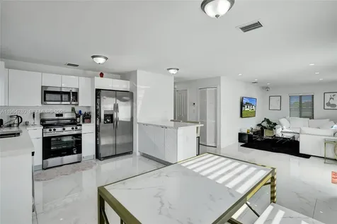 1712 NW 76th Terrace Miami FL 33147
