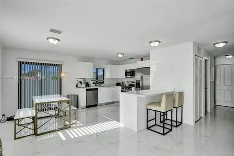 1712 NW 76th Terrace Miami FL 33147