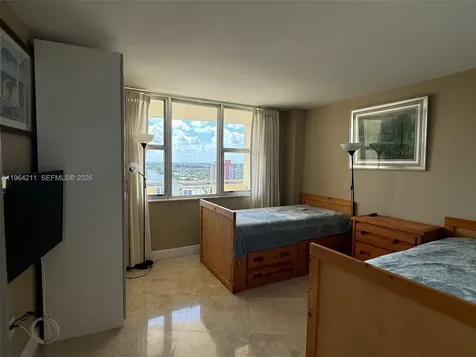 3180 S Ocean Drive Hallandale Beach FL 33009