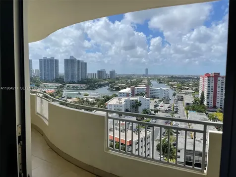 3180 S Ocean Drive Hallandale Beach FL 33009