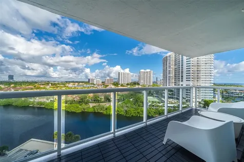 20505 E Country Club Drive Aventura FL 33180