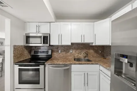 20505 E Country Club Drive Aventura FL 33180