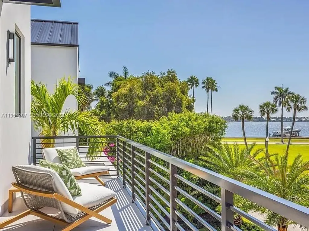 123 Murray Road West Palm Beach FL 33405