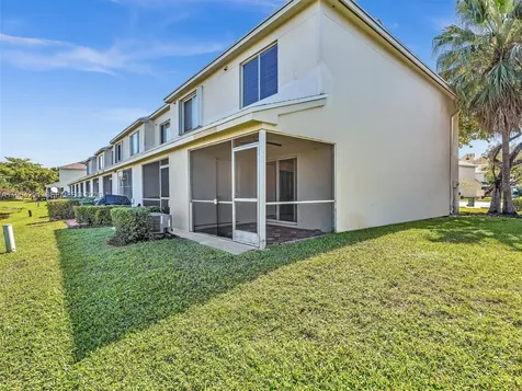 60 Key West Court Weston FL 33326