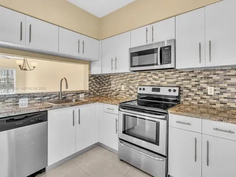 60 Key West Court Weston FL 33326