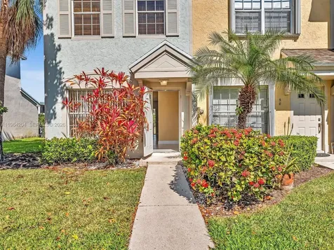 60 Key West Court Weston FL 33326