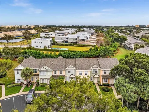 60 Key West Court Weston FL 33326
