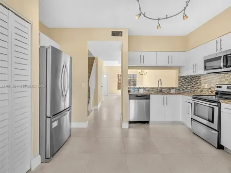 60 Key West Court Weston FL 33326